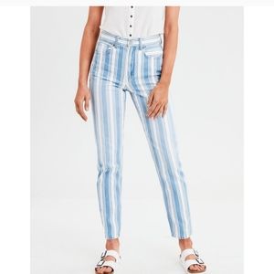 American Eagle AEO Women’s Retro Indigo Stripe Mom Jean High Waisted Siz…